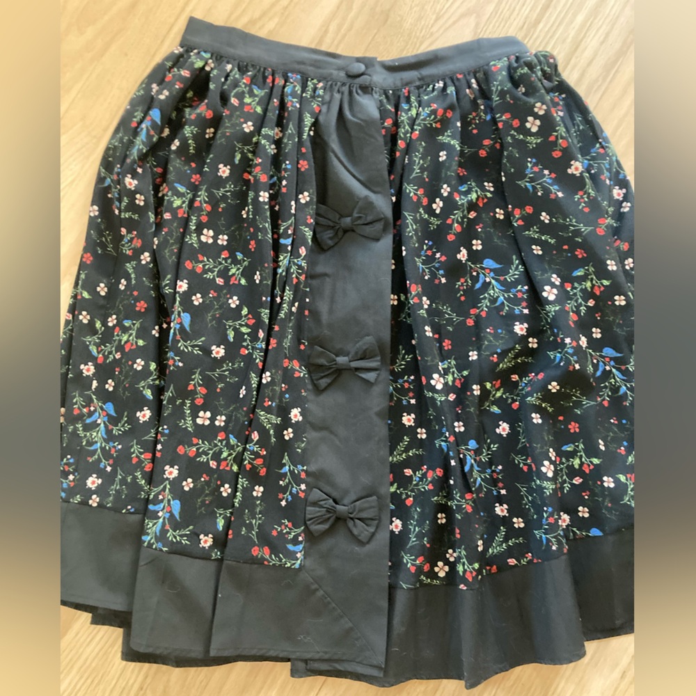Unique Vintage Skirt with Floral Print and Bow Accents Cottagecore Feminine Cute